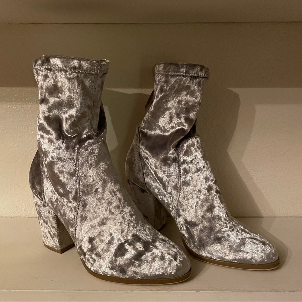 Forever21 Silver Velvet Boots